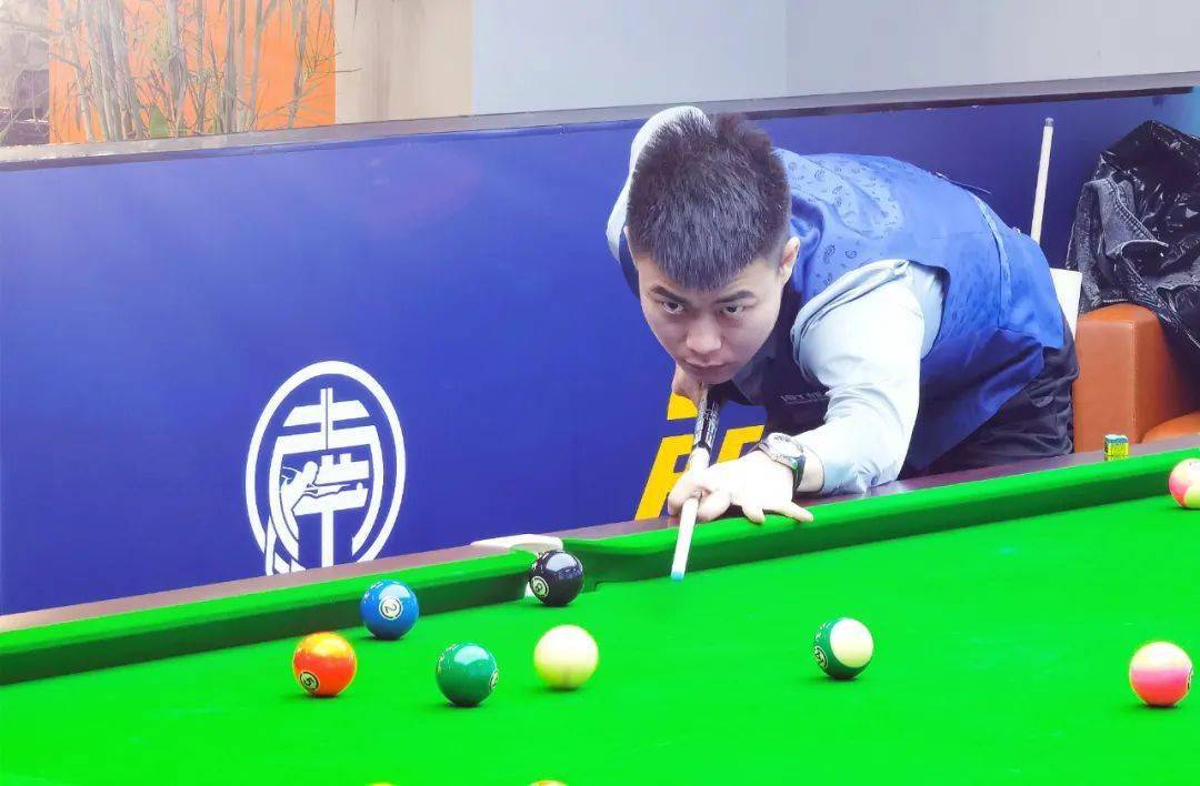 樊振东和孙颖莎 问鼎WTT世界杯决赛冠军