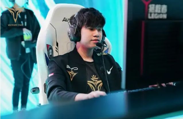 乒的首次失 乒的首次失